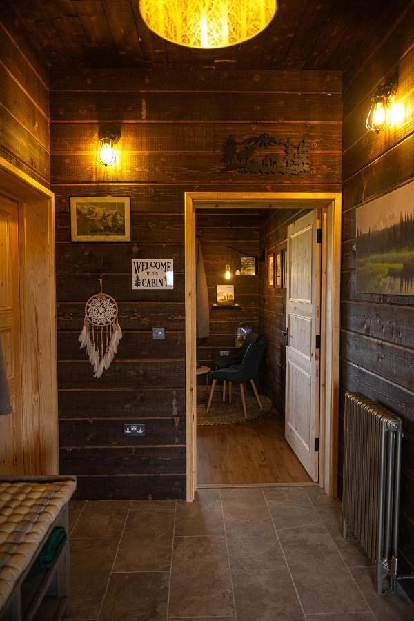 Luxury Log Cabin With A Hot Tub Stone  Eksteriør billede