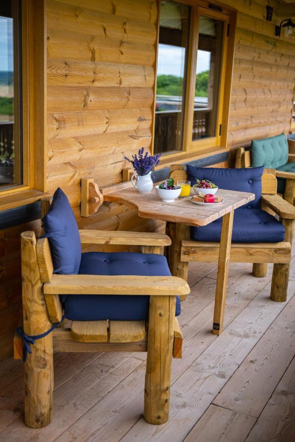 Luxury Log Cabin With A Hot Tub Stone  Eksteriør billede